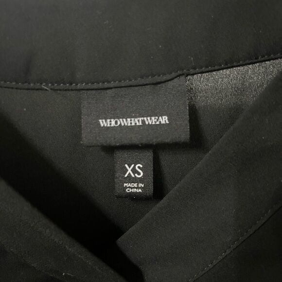 Who What Wear Black Blouse with Long Sleeves - Picture 2 of 3